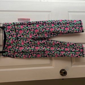 New with tags Lilly Pulitzer Weekender High Rise Crop leggings size Medium